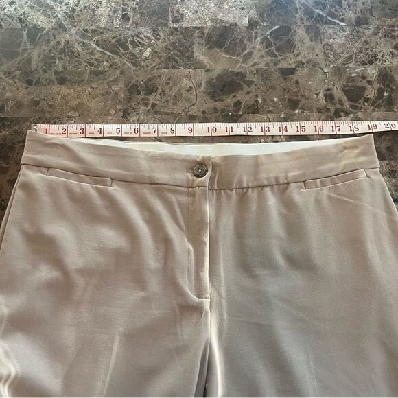 Briggs New York Women's Size 16 Capri Pants​​​​ - Picture 3 of 9